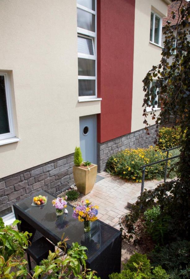 2+kk, 50 M2 V Klidne Lokalite. 10 Min Od Centra Prahy. * Praga