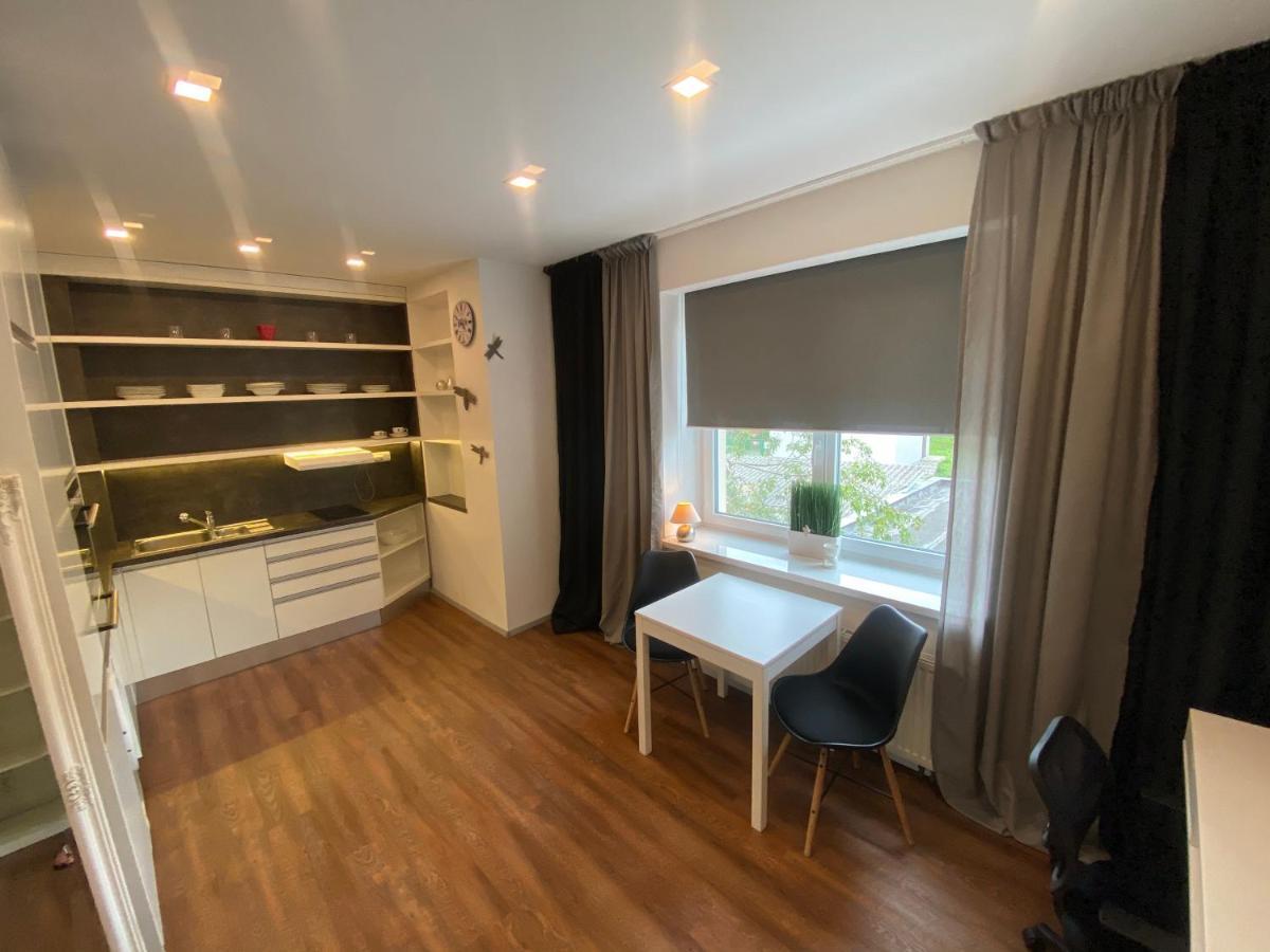 2+kk, 50 M2 V Klidne Lokalite. 10 Min Od Centra Prahy. * Praga