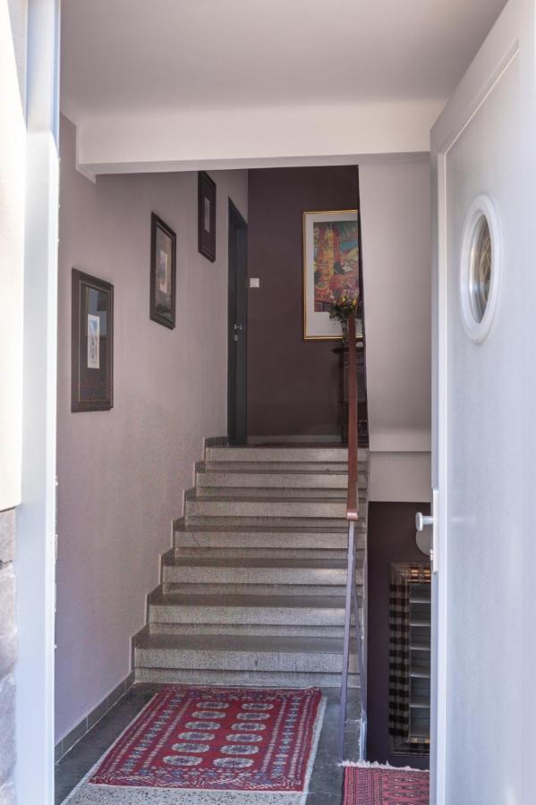 Apartament 2+kk, 50 M2 V Klidne Lokalite. 10 Min Od Centra Prahy.