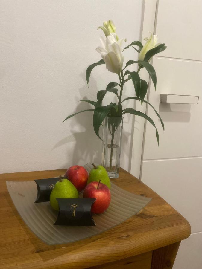 Apartament 2+kk, 50 M2 V Klidne Lokalite. 10 Min Od Centra Prahy. *